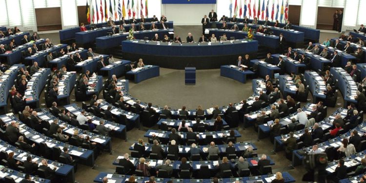 Alldaynews.gr Γίνε ευρωβουλευτής και …ξένοιασε! Τι μισθό παίρνουν οι ευρωβουλευτές- Όλα τα ποσά- 313 τη μέρα συν τον μισθό