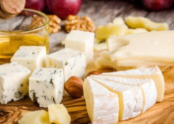 Δείτε τι παθαίνει η καρδιά αν τρώτε τυρί κάθε μέρα