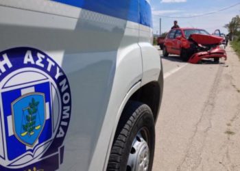 Ξέχασε να τραβήξει χειρόφρενο και κυνηγούσε το αυτοκίνητό του