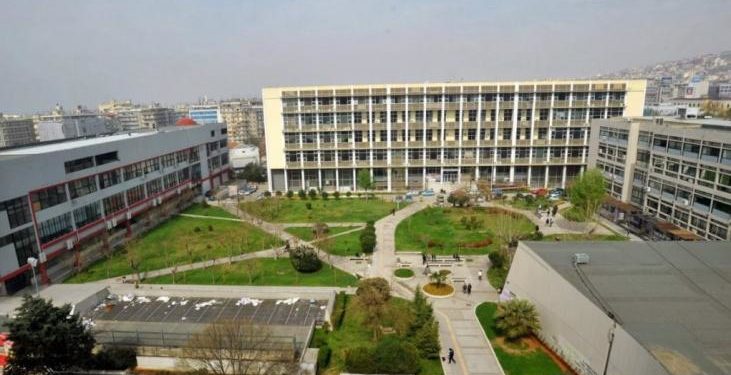 Alldaynews.gr Θεσσαλονίκη: Πρωτοετής φοιτήτρια του ΑΠΘ είναι μητέρα 16 παιδιών (εικόνες)