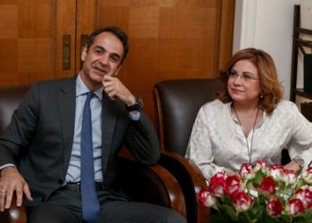 FAZ «καρφώνει» Μητσοτάκη – Οι παρασκηνιακές συναντήσεις της Σπυράκη με τον Ζάεφ