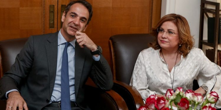 Alldaynews.gr FAZ «καρφώνει» Μητσοτάκη – Οι παρασκηνιακές συναντήσεις της Σπυράκη με τον Ζάεφ