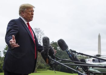 «Βόμβα» Τραμπ: Αποσύρει τις ΗΠΑ από τη συμφωνία με τη Ρωσία για τα πυρηνικά