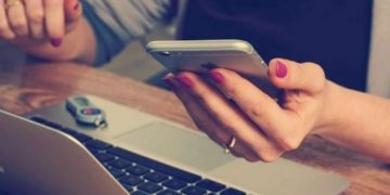 Alldaynews.gr Κλείδωσε το κινητό: Το απίστευτο κόλπο για να το ανοίξετε αν ξεχάσετε το PIN σας