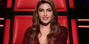 Alldaynews.gr H Παπαρίζου έφυγε από το Voice για να πάει τουαλέτα, αλλά ξέχασε ανοιχτό το μικρόφωνο (vid)