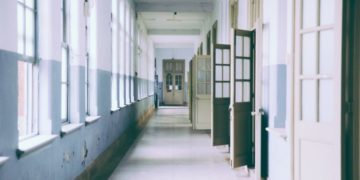 Alldaynews.gr Απίστευτο περιστατικό στη Λάρισα – Στο νοσοκομείο μαθητής γιατί δεν μπορούσε να ξυπνήσει την ώρα του μαθήματος!