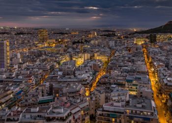 Airbnb: “Μαλλιά κουβάρια” οι ιδιοκτήτες πολυκατοικίας – Τι λένε ιδιοκτήτες και διαχειριστής για την υπόθεση