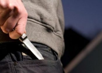 Πατέρας και γιος μαχαίρωσαν 22χρονο για προσωπικές διαφορές