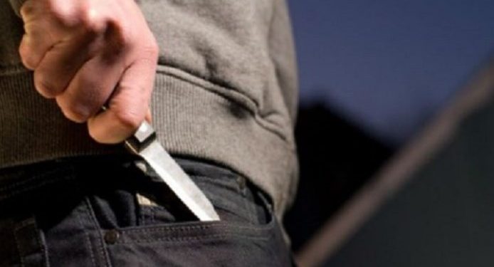 Alldaynews.gr Πατέρας και γιος μαχαίρωσαν 22χρονο για προσωπικές διαφορές