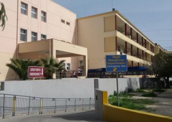 Θρίλερ στο Ηράκλειο Κρήτης: Βρέθηκε αιμόφυρτος στο δρόμο, νοσηλεύεται στη ΜΕΘ