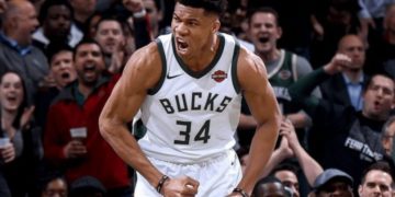 “Μαγικός” Αντετοκούνμπο με triple double οδήγησε τους Μπακς σε επιβλητική νίκη στο Μαϊάμι (video)