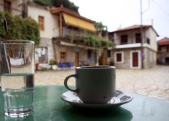 ελληνικός καφές-kafes-χωριό-xwrio