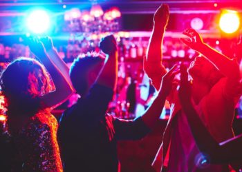 Alldaynews.gr «Μοιράζαμε μεταξύ μας τις κοπέλες στη Θεσσαλονίκη και παρέα με τους φίλους μου τις είχαμε» (vid)