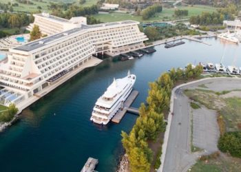 Πωλητήριο για το Πόρτο Καρράς από την Τεχνική Ολυμπιακή