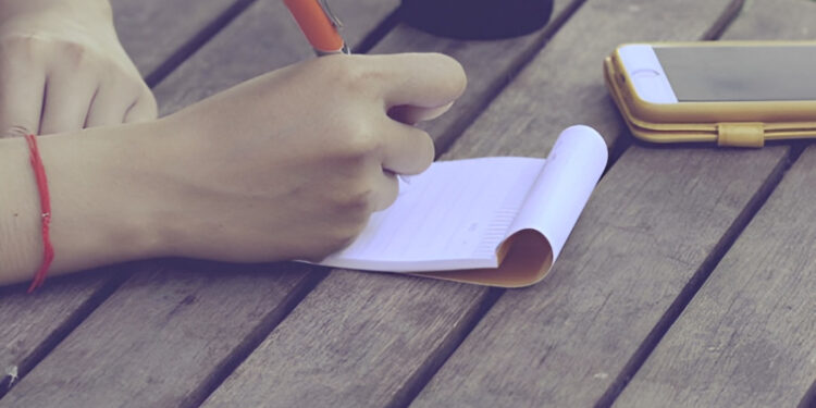 Alldaynews.gr Με ποιον τρόπο γράφεις το «Χ»; Δες τι αποκαλύπτει για σένα!