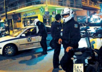 Alldaynews.gr Πειραιάς: Πήγαν για την κοπή της πίτας και έφαγαν το ξύλο της αρκούδας! Μαχαίρωσαν άντρα