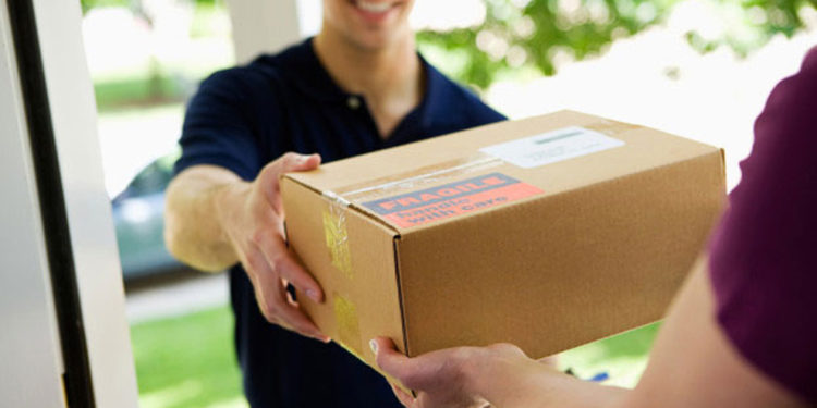 Alldaynews.gr «Κανόνι» σε επιχείρηση ταχυμεταφορικής – Μέσα σε μια νύχτα άδειασαν τα γραφεία της!