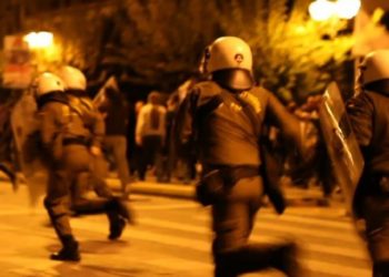 Αιματηρά επεισόδια μεταξύ οπαδών του Άρη και του ΠΑΟΚ με τραυματίες και προσαγωγές (pics)