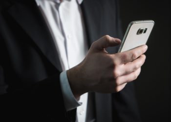 Σκάνδαλο μεγατόνων – Δημοσιογράφοι και διαφημιστές σε κύκλωμα διαδικτυακών εκβιασμών