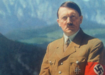 “Τους κορόιδεψε όλους”: Οι 3 αποδείξεις του κατάσκοπου της CIA που υποστηρίζει ότι ο Χίτλερ σκηνοθέτησε το θάνατό του (pics)