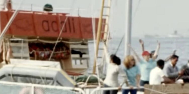 Η «σχεδία του σεξ», ένα κοινωνικό πείραμα όπου όλα γύρισαν μπούμερανγκ [photos][video]