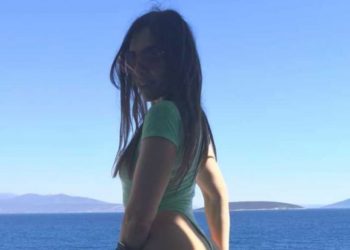 Alldaynews.gr Tα πέταξε από τώρα! Η Μάγκυ πήγε για μπάνιο με αδιανόητο string – Δείτε οπίσθια και φέτος… (pics)