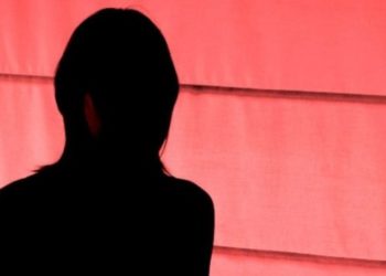 Ροζ κύκλωμα: Πώς άπλωναν δίχτυα σε φοιτήτριες και μαθήτριες – Σοκάρει η μαρτυρία 20χρονης (video)