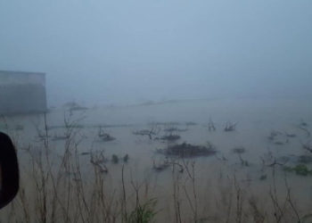 Βροχή και κατολισθήσεις στην Κρήτη! Αυτοκίνητα παρασύρθηκαν από τα νερά (pics, video)