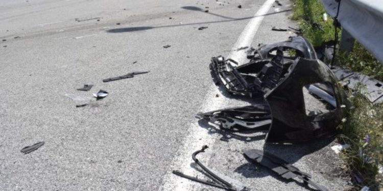 Alldaynews.gr Τροχαίο με νεκρή νεαρή στη Μεσογείων – Μιλούσε στο κινητό, δεν φορούσε ζώνη – Εικόνες σοκ