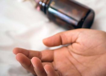 Κρήτη: Χώρισε και πήγε σε ξενοδοχείο να αυτοκτονήσει- Έστειλε μήνυμα και πήρε ένα μπουκάλι χάπια…