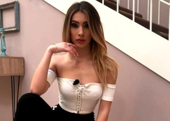 Μεγαλύτερο κι απ’ της Παπαρίζου: Το νέο στήθος της “19χρονης” Αθηνάς Χρυσαντίδου (pics)