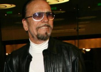 Alldaynews.gr Eπίθεση διάσημου χορευτή στον Μεταξόπουλο: 65 χρόνια προσπαθεί να πείσει τον κόσμο ότι είναι στρέιτ!