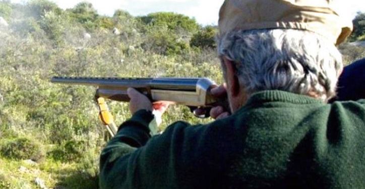 Alldaynews.gr Κρήτη: Καταιγισμός πυροβολισμών με έναν τραυματία για τα βοσκοτόπια – Παραδόθηκαν πατέρας και γιος