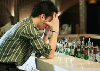 Βγήκε για ένα χαλαρό ποτάκι και ξύπνησε με κομμένο το πέ0ς του (pics)