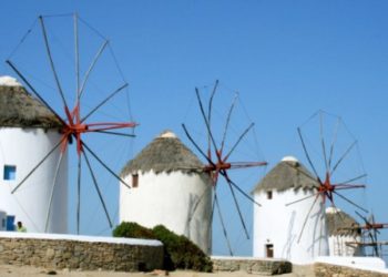 Τιμές για.. εγκεφαλικό στη Μύκονο: Τουρίστας πλήρωσε 590 ευρώ για 6 καλαμάρια!