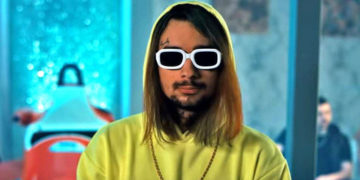 Alldaynews.gr Κυκλοφόρησε και σαρώνει: Το «200 στη στροφή» χωρίς μουσική και με τους πραγματικούς στίχους (Vid)