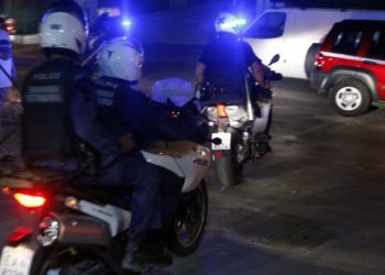 Τρόμος στην Αχαρνών: Τον πυροβόλησαν στη μέση του δρόμου!