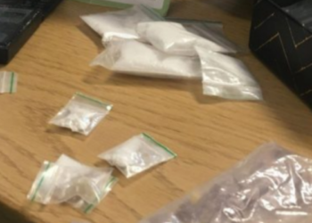 Ο χειρότερος κλέφτης όλων των εποχών: Ξέχασε τσάντα με ναρκωτικά μαζί με την ταυτότητά του!