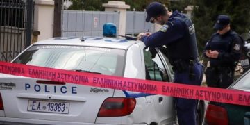 Alldaynews.gr peripoliko-περιπολικό-κλήση-αστυνομία-astynomia