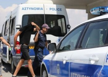 Σοκ στην Κύπρο με τον ομαδικό βιασμό Βρετανίδας – Αποκαλυπτικό βίντεο και διάλογοι από το δωμάτιο της φρίκης