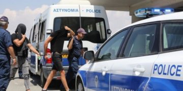 Σοκ στην Κύπρο με τον ομαδικό βιασμό Βρετανίδας – Αποκαλυπτικό βίντεο και διάλογοι από το δωμάτιο της φρίκης