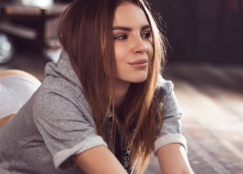 Τα οπίσθια της νομίζεις ότι τα σχεδίασε γλύπτης