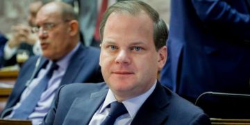 Γερμανοί και Σουηδοί είναι Άσχετοι! Ο υπουργός της κυβέρνησης ξέρει: Καλοί και ασφαλείς δρόμοι ίσον… διόδια!