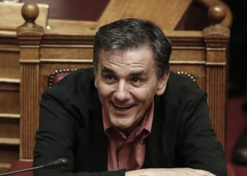 Απίστευτο τρολάρισμα Τσακαλώτου στην Κεραμέως: Τι είπε ότι θα της κάνει δώρο