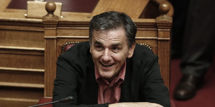Alldaynews.gr Απίστευτο τρολάρισμα Τσακαλώτου στην Κεραμέως: Τι είπε ότι θα της κάνει δώρο