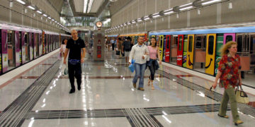 Αλλάζουν όνομα δύο κεντρικοί σταθμοί του μετρό – Ποιος θα ονομάζεται «Παύλος Μπακογιάννης»