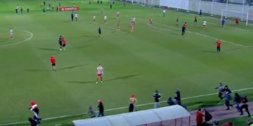 Alldaynews.gr Ντου από κρανιοφόρους με ρόπαλα στο Ολυμπιακός – Μπάγερν του Youth League – Εικόνες ντροπής (vid)