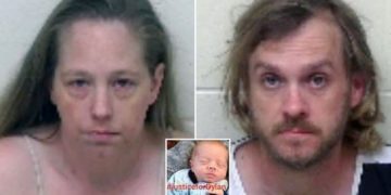 Γονείς κατηγορούνται ότι έριξαν το 4 μηνών μωρό τους στον πάτο πηγαδιού