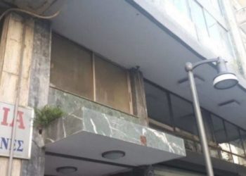 Ανήλικο παιδί έπεσε από τον τρίτο όροφο πολυκατοικίας στο κέντρο της Θεσσαλονίκης