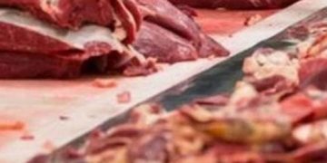 Ούτε 100: Πάνω από 70 κιλά ληγμένα κρέατα σε κατάστημα του Πειραιά